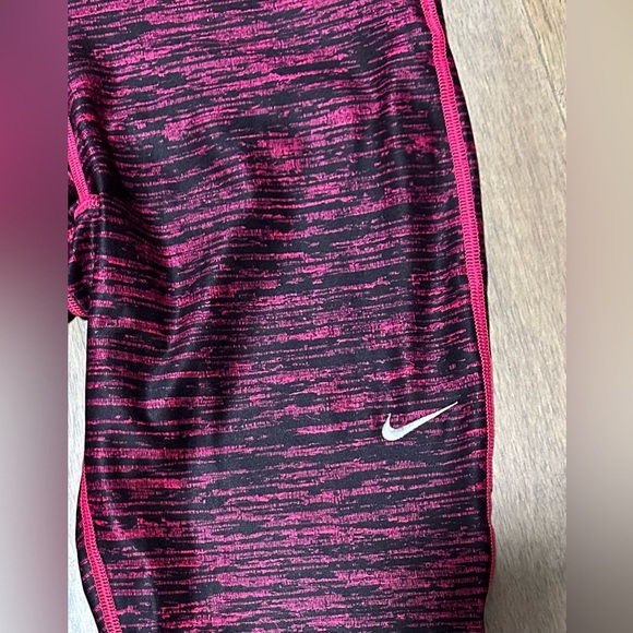 ✨New✨Nike: Women’s Dri-Fit Leggings- Size Small - Picture 2 of 9